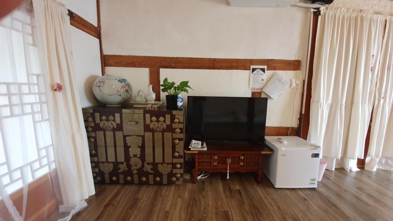 Greem Guesthouse Jeonju Bagian luar foto