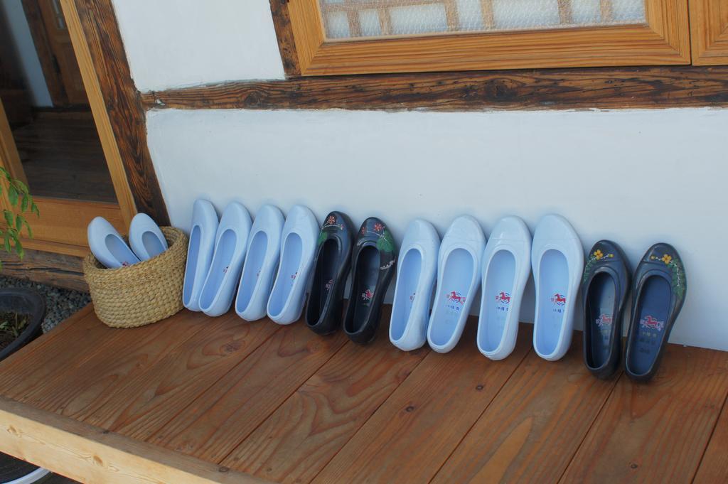 Greem Guesthouse Jeonju Bagian luar foto